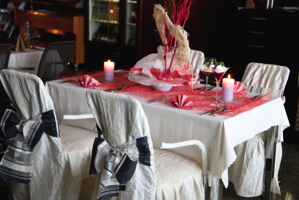 Hotel Relax Rajecke Teplice Bagian luar foto