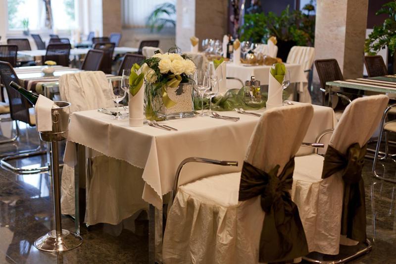 Hotel Relax Rajecke Teplice Bagian luar foto
